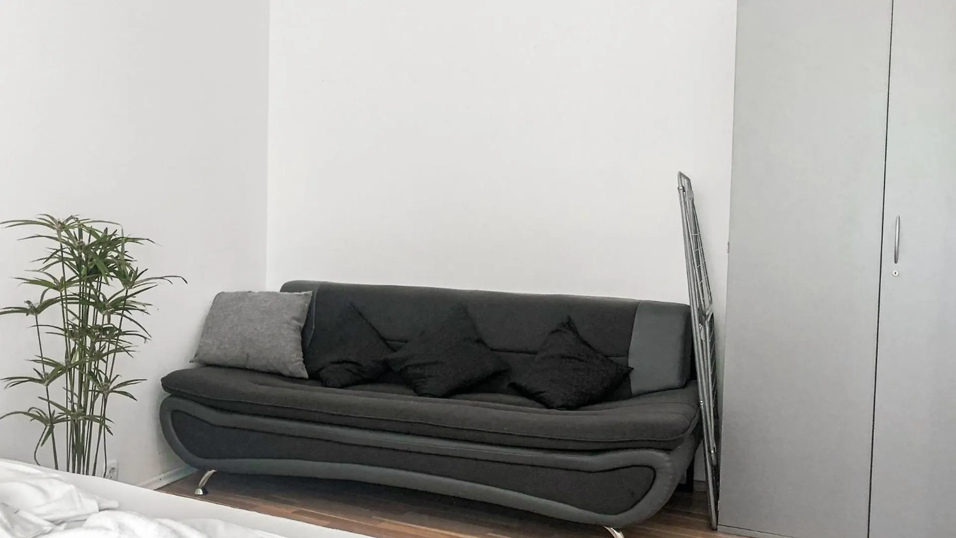 Stylish 2-Br Apartment In Vienna\'S Simmering Area elérhetőségei
